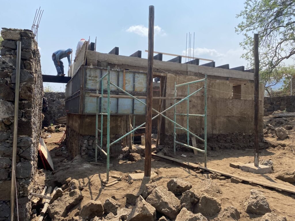 Cabaña Deflin y Arnaud Terminada